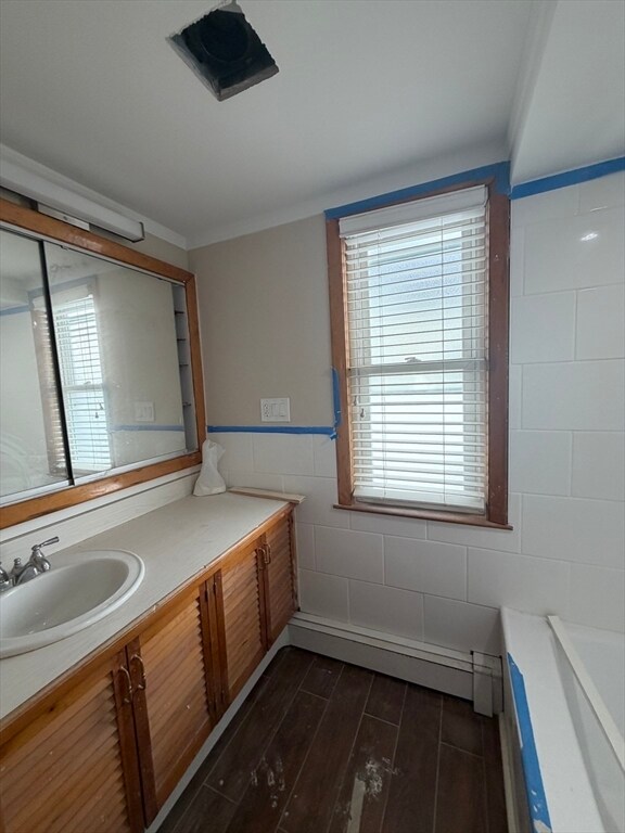 63 Carroll St in Chelsea, MA - Foto de edificio - Building Photo