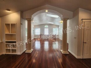 1760 SW 87th Ave in Portland, OR - Building Photo - Building Photo