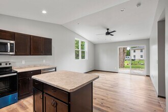 1253 W South Park Ave in Oshkosh, WI - Building Photo - Building Photo