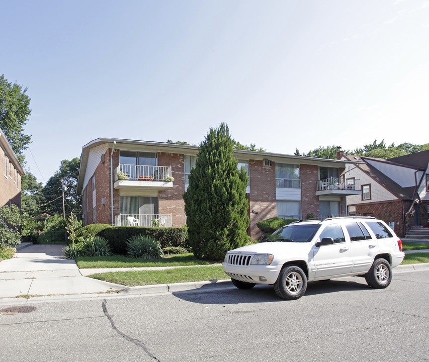 Oakridge Apartments in Ferndale, MI - Foto de edificio