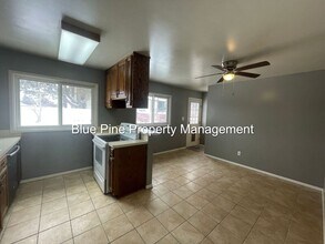 1487 Stanger Dr in Idaho Falls, ID - Foto de edificio - Building Photo