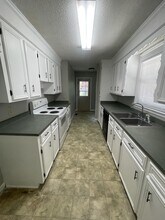 213 Wychwood Rd in Irmo, SC - Building Photo - Building Photo