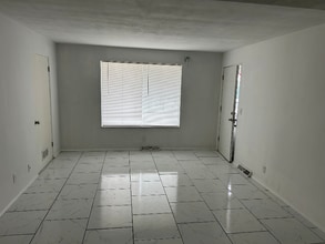 223 Anderson Ln in Belleville, IL - Building Photo - Building Photo