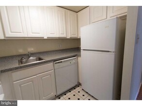 526 Spruce St in Philadelphia, PA - Building Photo - Building Photo