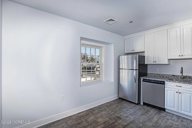 1009 Arnold Ave in Point Pleasant, NJ - Building Photo - Building Photo