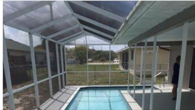 1025 SE 11th Terrace in Cape Coral, FL - Building Photo - Building Photo