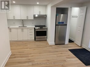 4845 Colombo Crescent in Mississauga, ON - Building Photo - Building Photo