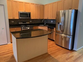 950 W Monroe St in Chicago, IL - Building Photo - Building Photo