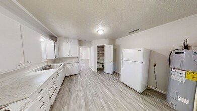 509 W 2nd St in Portales, NM - Building Photo - Building Photo