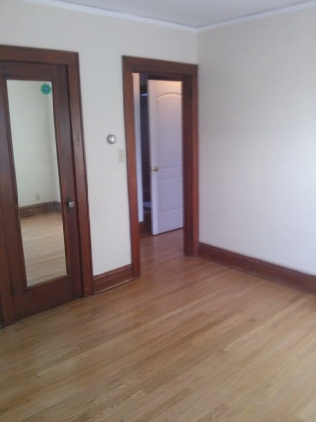 210 S Randall Ave, Unit 2 in Madison, WI - Building Photo - Building Photo