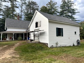 34 Fairgrounds Rd in Plymouth, NH - Building Photo - Building Photo