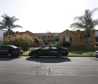 832-840 N Martel Ave in Los Angeles, CA - Foto de edificio - Building Photo