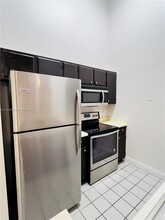 2810 N Oakland Forest Dr in Oakland Park, FL - Building Photo - Building Photo