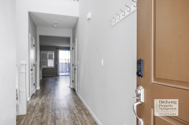 5130 Kolton Pl in Rohnert Park, CA - Building Photo - Building Photo