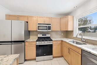 103 Heatherdell Rd in Ardsley, NY - Foto de edificio - Building Photo