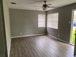 612 N Avenue B in Freeport, TX - Building Photo - Building Photo