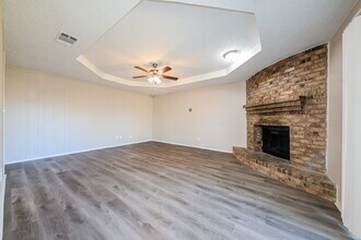 1101 Twin Cedar Ct in Arlington, TX - Building Photo - Building Photo