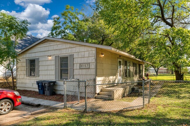 6157 Brocks Ln in Fort Worth, TX - Building Photo - Building Photo