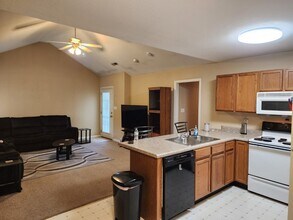 1445 Ford Rd, Unit A in Lenoir City, TN - Foto de edificio - Building Photo