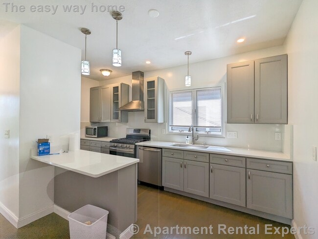 property at 108 W Quincy St