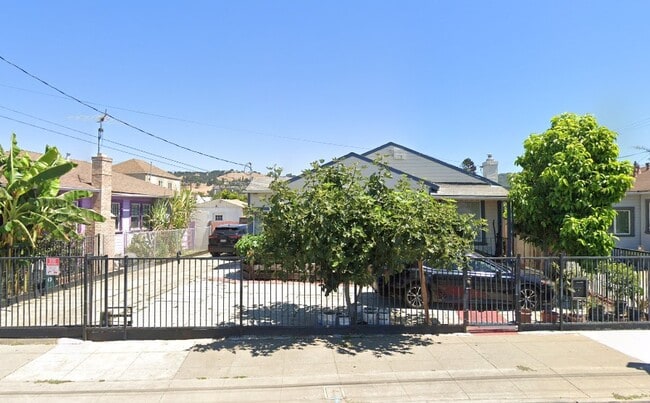 property at 10724 Bancroft Ave