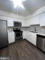 379 Westridge Cir in Phoenixville, PA - Building Photo