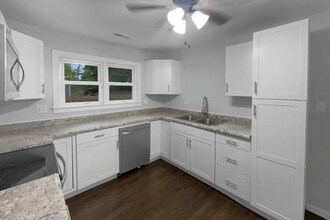 6 Bart in Buckner, MO - Building Photo - Building Photo