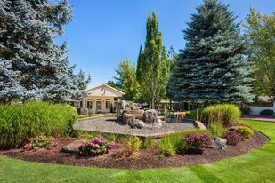 Tualatin Heights Apartments