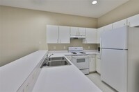 12950 Kings Crossing Dr photo'