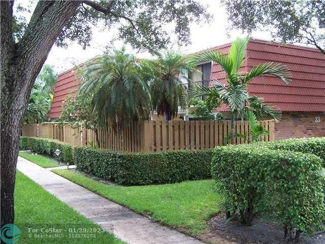 9855 NW 6th Ct in Plantation, FL - Building Photo