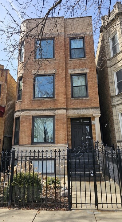 1516 N Kedzie Ave in Chicago, IL - Building Photo