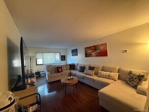 9 E Lawrence Park Dr in Piermont, NY - Building Photo - Building Photo