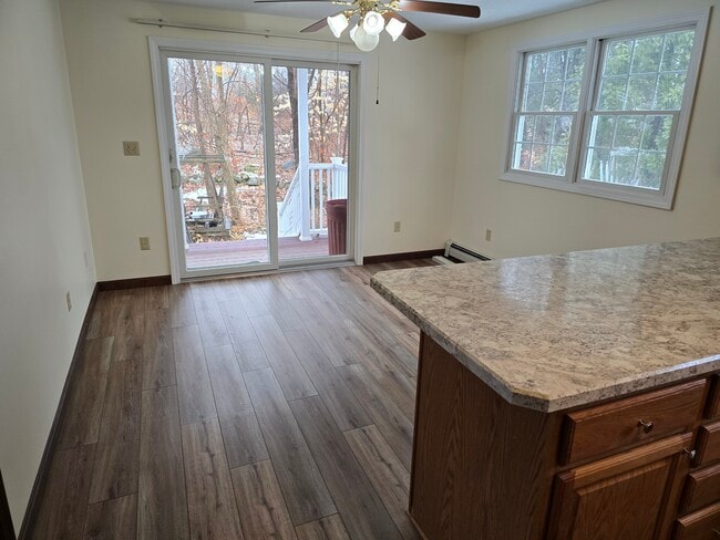 1 Pinardville Heights Rd, Unit B in Manchester, NH - Foto de edificio - Building Photo