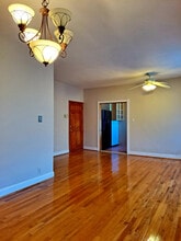 93-02 202nd St in Queens, NY - Foto de edificio - Building Photo