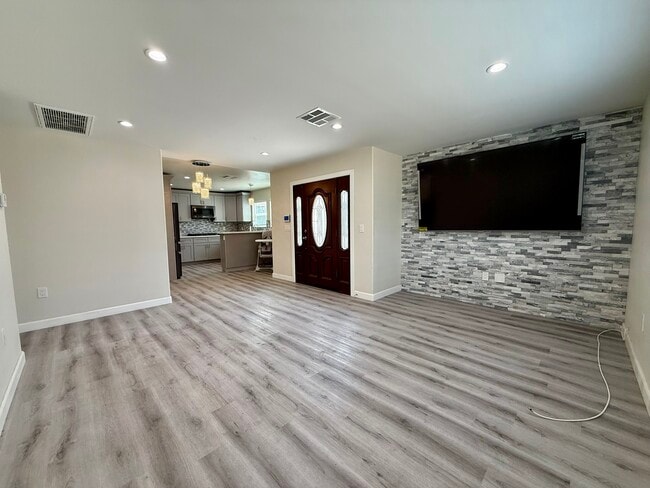 1141 W 49th St in Los Angeles, CA - Building Photo - Building Photo