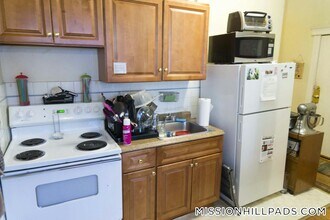 883 Huntington Ave, Unit 5 in Boston, MA - Building Photo - Building Photo