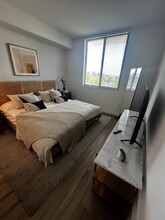 670 W 74th Pl, Unit B1 in Hialeah, FL - Building Photo - Building Photo