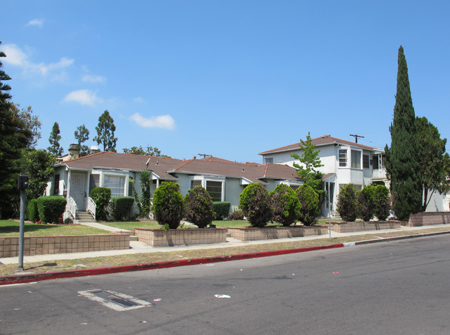 7003 La Tijera Blvd in Los Angeles, CA - Foto de edificio - Building Photo