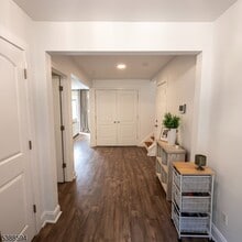 647 Wyckoff Ave in Mahwah, NJ - Building Photo - Building Photo
