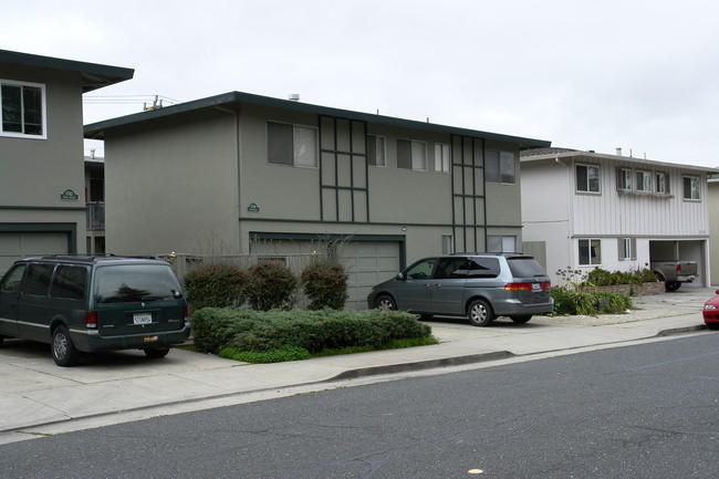 1738 S Grant St in San Mateo, CA - Foto de edificio - Building Photo