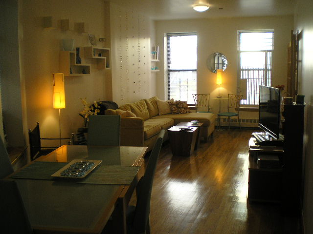 316 W 47th St in New York, NY - Building Photo