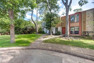 2420 Miramar Ct in Seabrook, TX - Building Photo - Building Photo