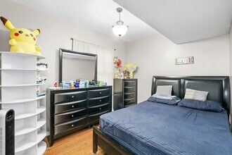 2220 N Monitor Ave in Chicago, IL - Building Photo - Building Photo