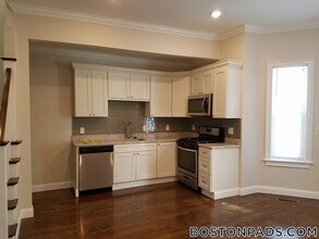 19 Perrin St in Boston, MA - Building Photo - Building Photo