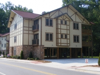 974 Edelweiss Strasse in Helen, GA - Building Photo