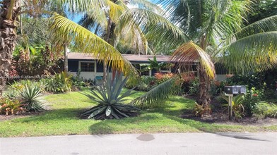 212 SW 9th Ave in Fort Lauderdale, FL - Building Photo - Building Photo