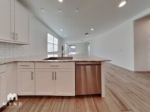 19353 W Elm St in Litchfield Park, AZ - Foto de edificio - Building Photo