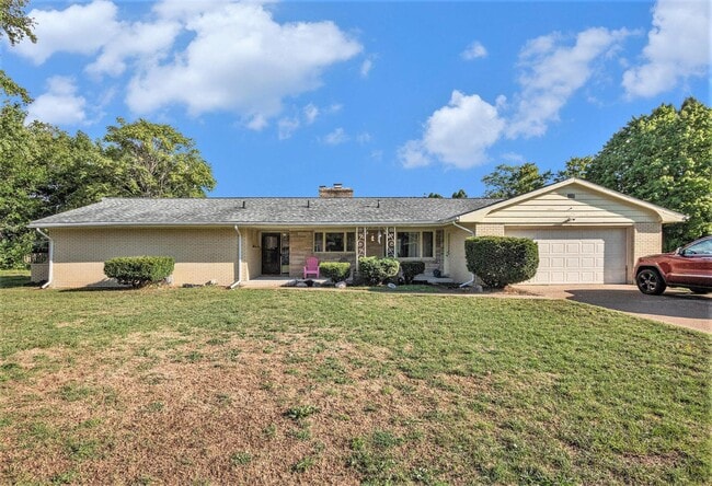 property at 513 N Ottawa Rd