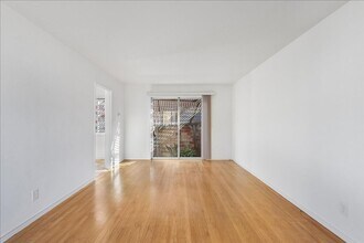 3131 Fernside Blvd in Alameda, CA - Building Photo - Building Photo