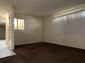 254 E Olive Ave in Merced, CA - Building Photo - Building Photo